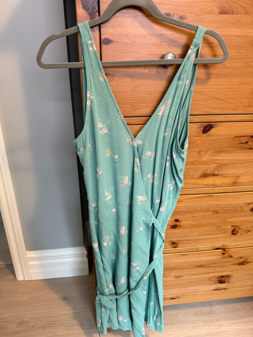 American Eagle Outfitters Green Floral Mini Dress